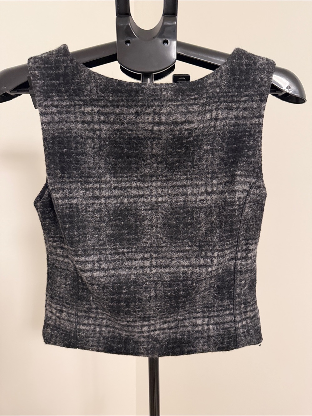 Banana Republic Gray Plaid Sleeveless Shell Top